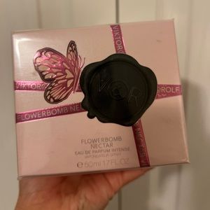 New Flowerbomb nectar perfume,unused, unopened. Selling due to duplicate order.